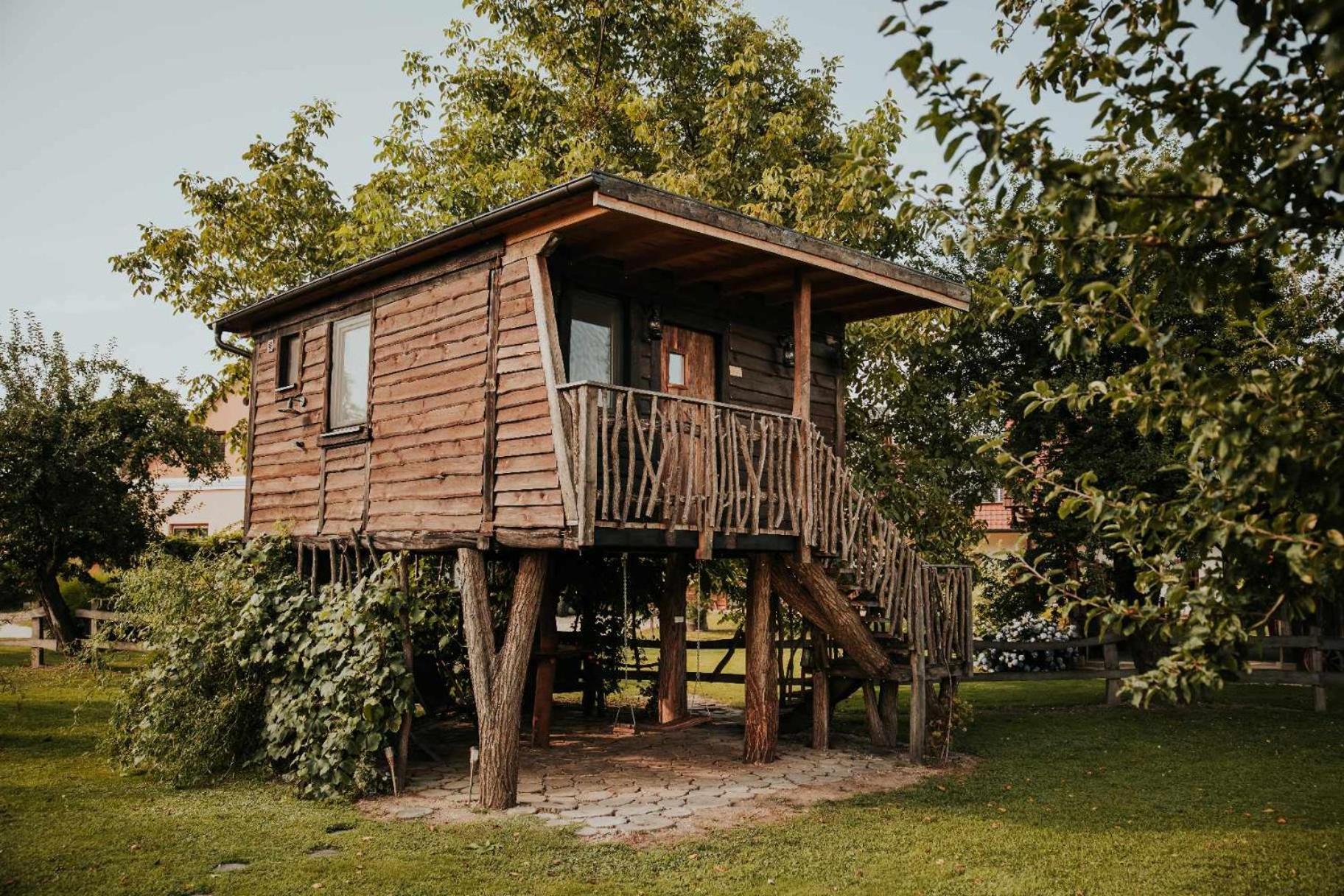 Treehouse Drevesna Hiska Strkovo Gnezdo Ranc Jures Hotell Ljutomer Exteriör bild